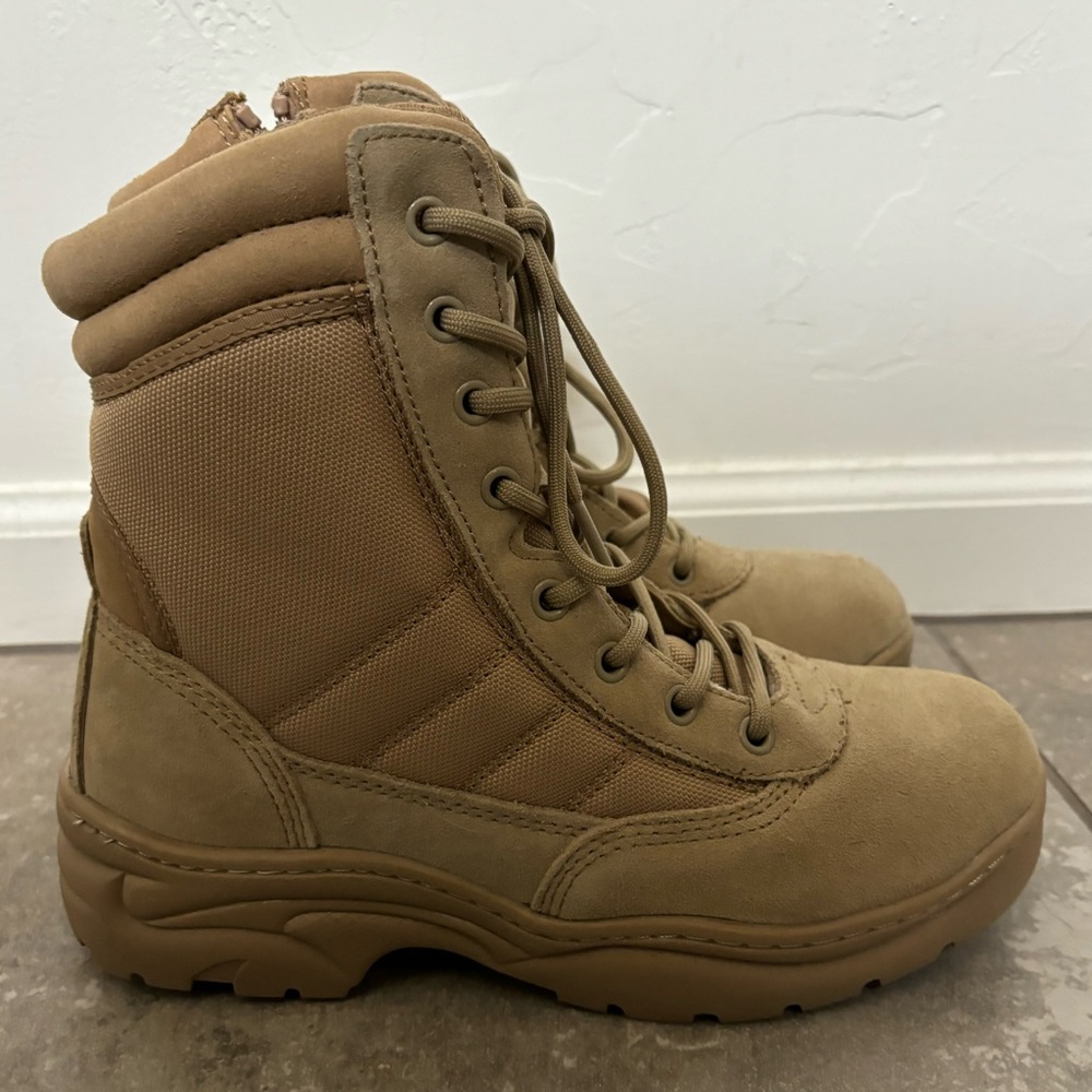 NWOB Nortiv8 men’s desert boots size 7
